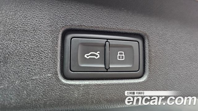 Audi Q4 e-tron 2022 — photo 23