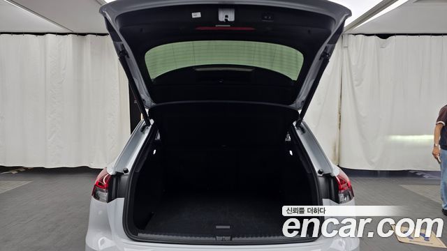 Audi Q4 e-tron 2022 — photo 24