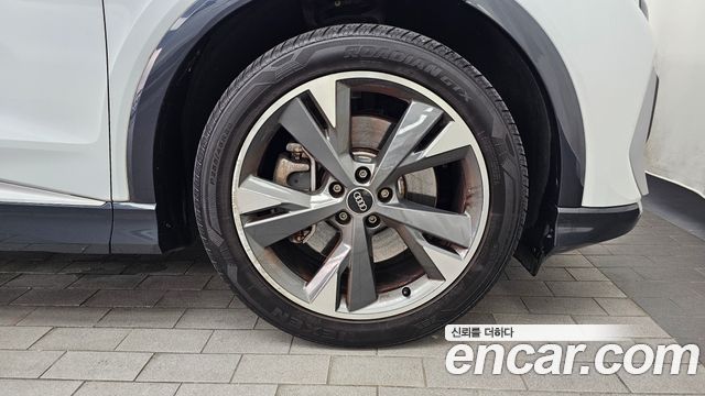 Audi Q4 e-tron 2022 — photo 7