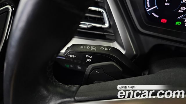 Audi Q4 e-tron 2022 — photo 30