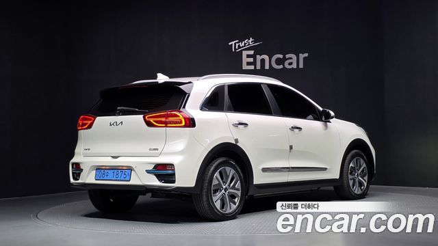 Kia Niro 2022 — photo 2