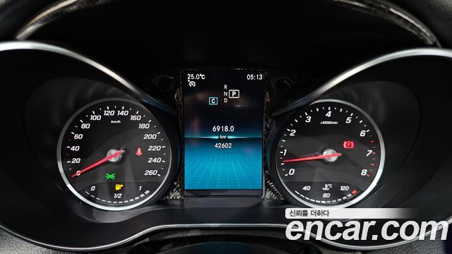 Mercedes-Benz C-Class 2019 — photo 10