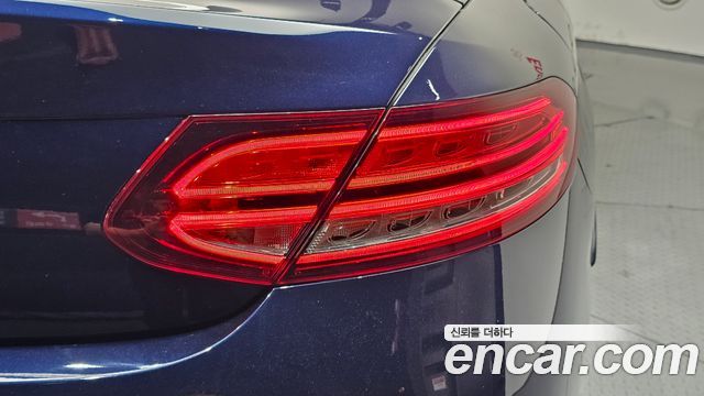 Mercedes-Benz C-Class 2019 — photo 8