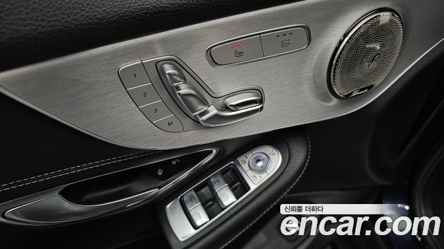Mercedes-Benz C-Class 2019 — photo 28