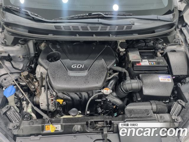 Hyundai AVANTE 2014 — photo 11