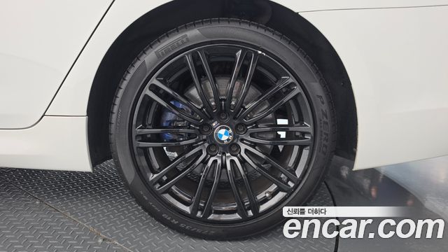 BMW 5-Series 2018 — photo 7