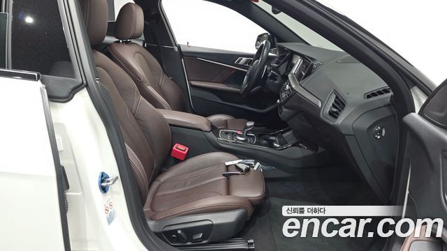 BMW 2-Series 2023 — photo 17