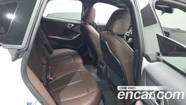 BMW 2-Series 2023 — photo 18