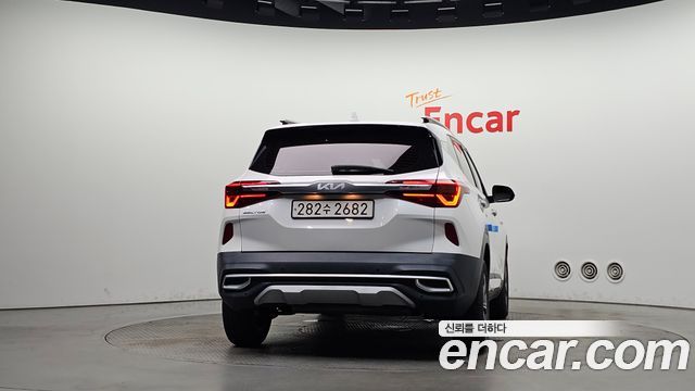 Kia Seltos 2023 — photo 4