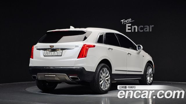 Cadillac XT5 2017 — photo 2