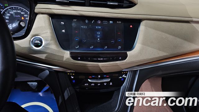 Cadillac XT5 2017 — photo 15