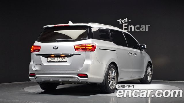 Kia Canival 2019 — photo 2