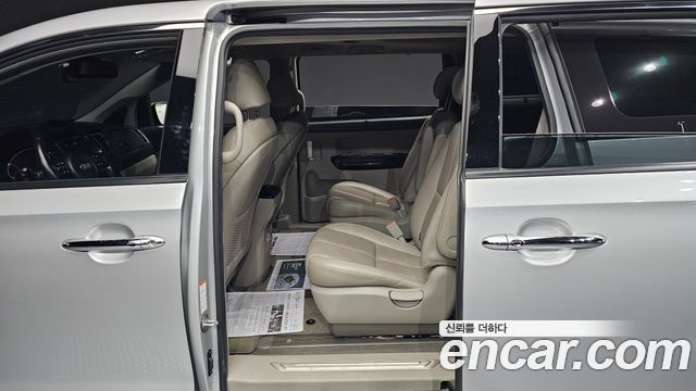 Kia Canival 2019 — photo 11