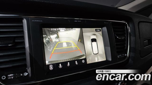 Kia Canival 2019 — photo 16