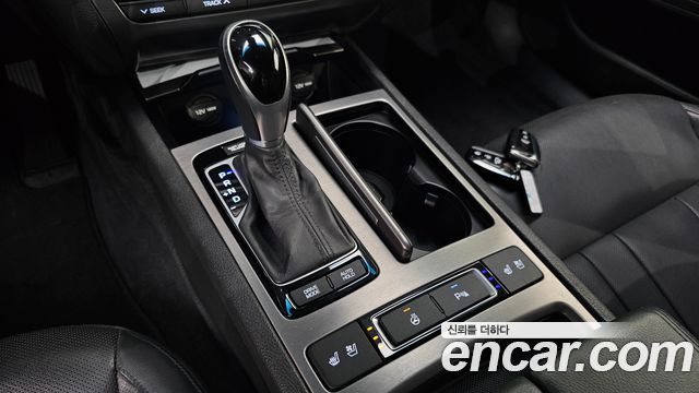 Hyundai Genesis 2016 — photo 9