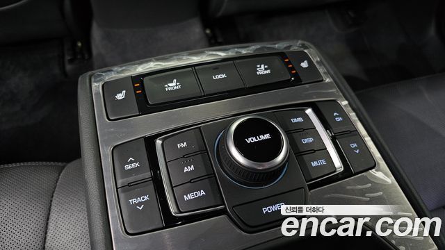 Hyundai Genesis 2016 — photo 19