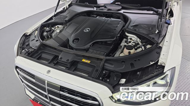 Mercedes-Benz S-Class 2022 — photo 6