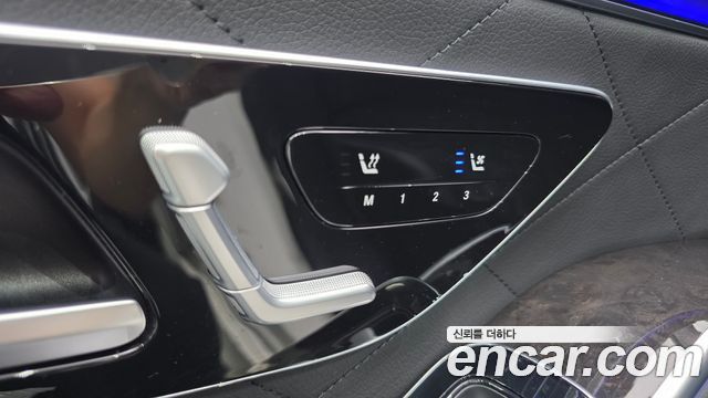 Mercedes-Benz S-Class 2022 — photo 28