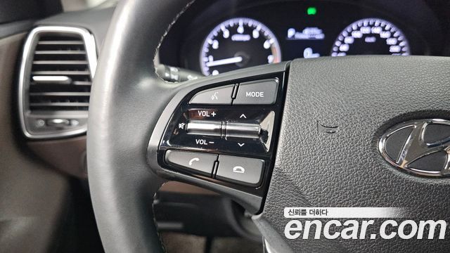 Hyundai Grandeur 2018 — photo 22
