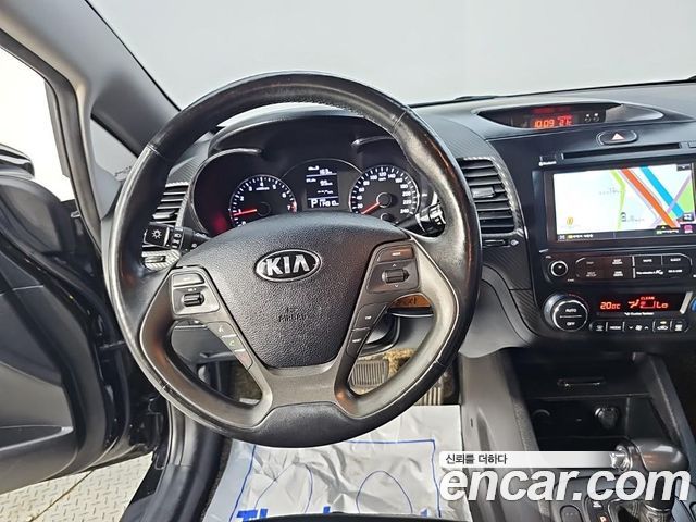 Kia K3 2013 — photo 9