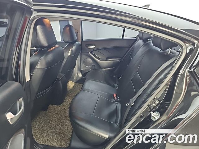 Kia K3 2013 — photo 12