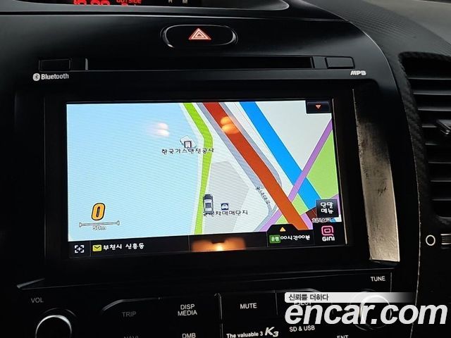 Kia K3 2013 — photo 13
