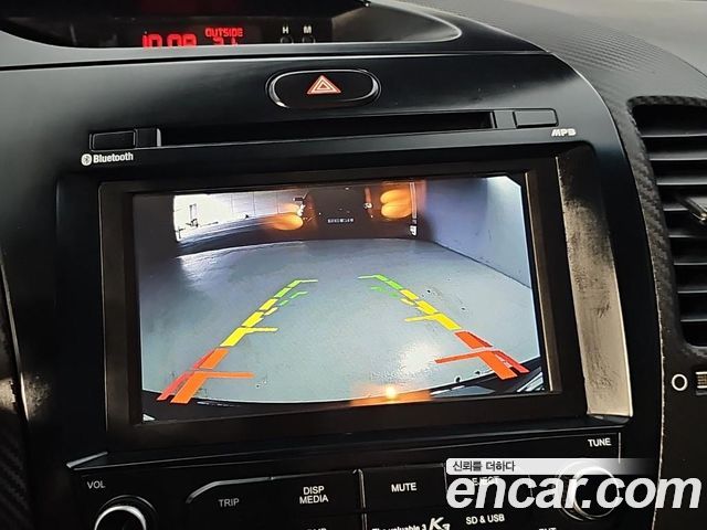 Kia K3 2013 — photo 14