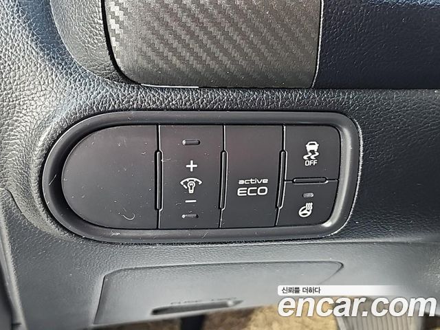 Kia K3 2013 — photo 15