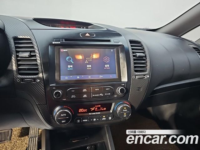 Kia K3 2013 — photo 16