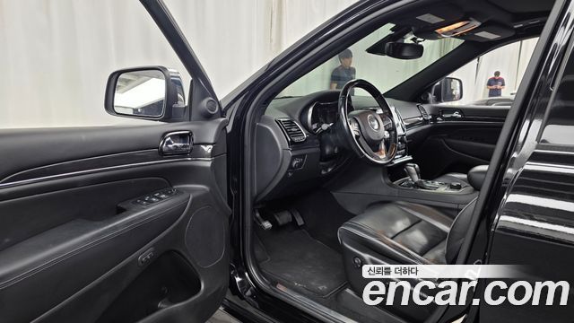 Jeep Cherokee 2021 — photo 13