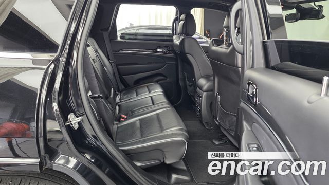 Jeep Cherokee 2021 — photo 18
