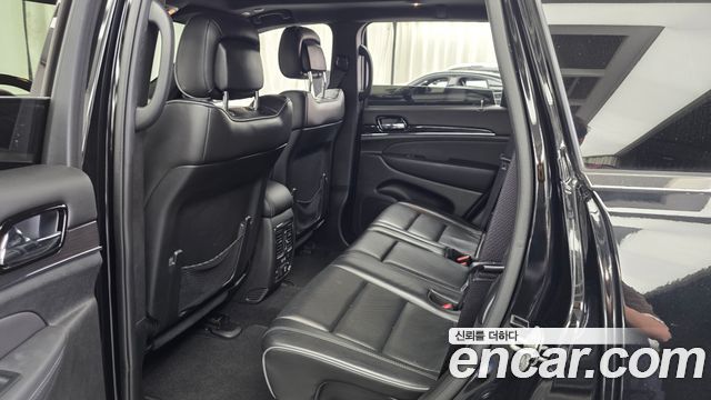 Jeep Cherokee 2021 — photo 16