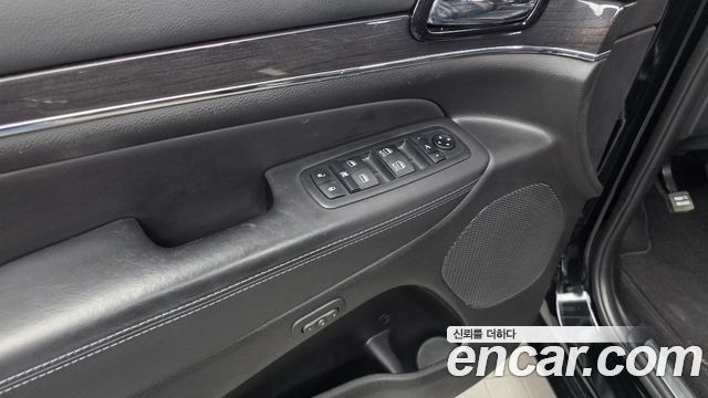 Jeep Cherokee 2021 — photo 30