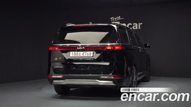 Kia Canival 2022 — photo 4