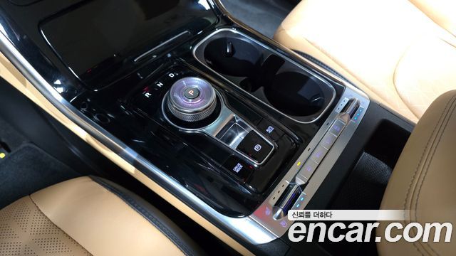 Kia Canival 2022 — photo 9