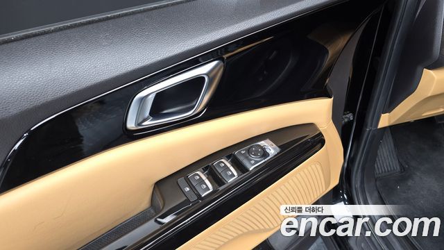 Kia Canival 2022 — photo 17
