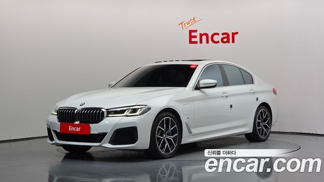 BMW 5-Series 2021 — photo 1