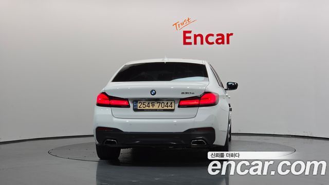 BMW 5-Series 2021 — photo 4