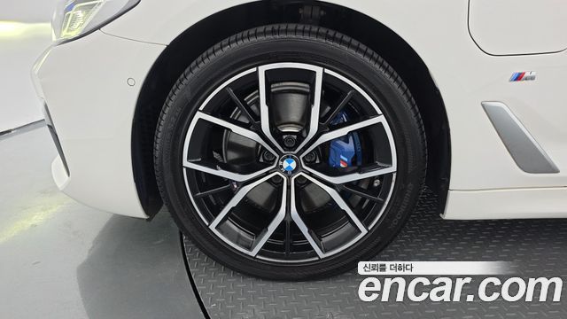 BMW 5-Series 2021 — photo 5