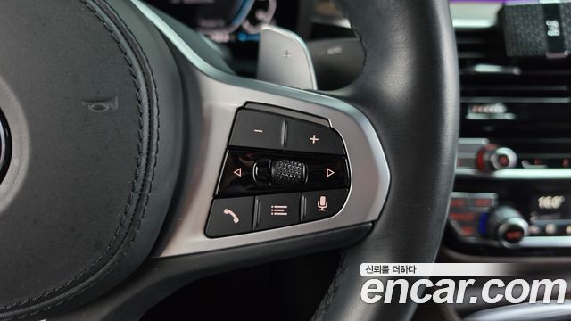BMW 5-Series 2021 — photo 24