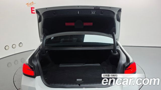 BMW 5-Series 2021 — photo 27