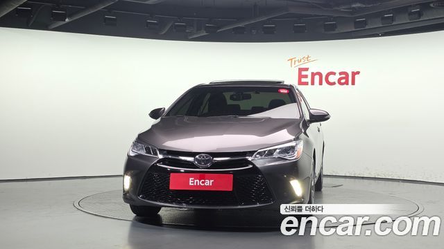 Toyota Camry 2017 — photo 3