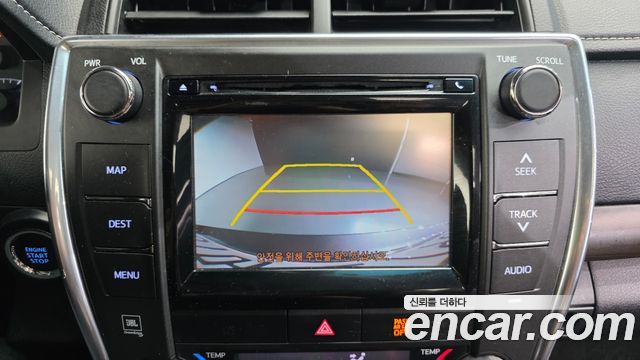 Toyota Camry 2017 — photo 15