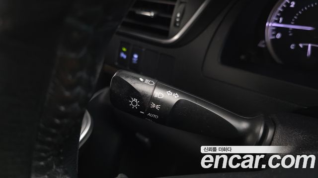 Toyota Camry 2017 — photo 18