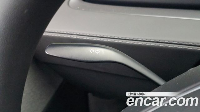 Tesla Model Y 2026 — photo 22