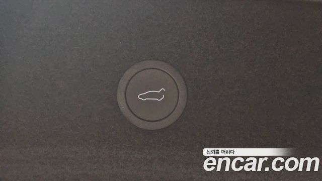 Tesla Model Y 2026 — photo 37
