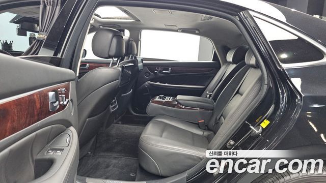 Hyundai Equus 2015 — photo 17
