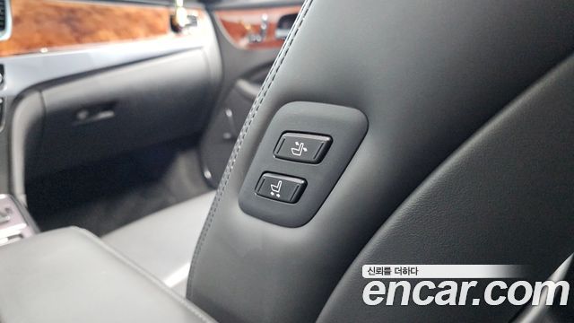 Hyundai Equus 2015 — photo 29