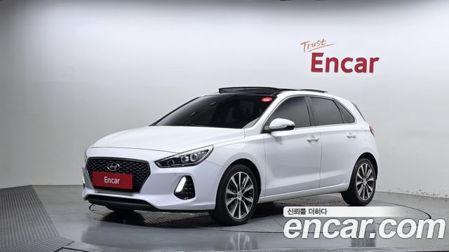 Hyundai i30 2018 — photo 1