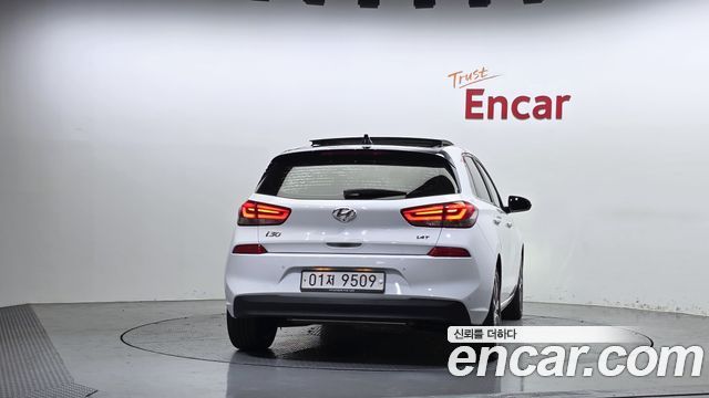 Hyundai i30 2018 — photo 4